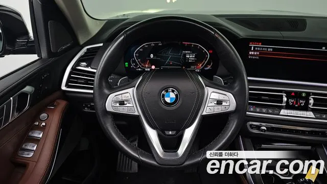 BMW X7 2021 — фото 19