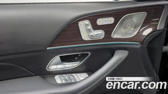 Mercedes-Benz GLE-Class 2021 — фото 19