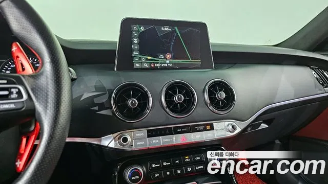 Kia Stinger 2019 — фото 18