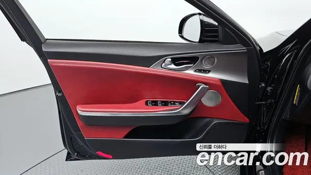 Kia Stinger 2019 — фото 14