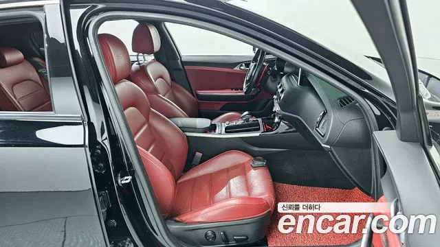 Kia Stinger 2019 — фото 16