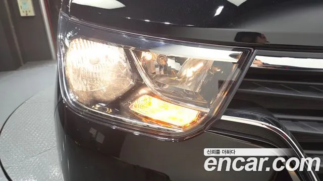 Hyundai Starex 2019 — фото 8