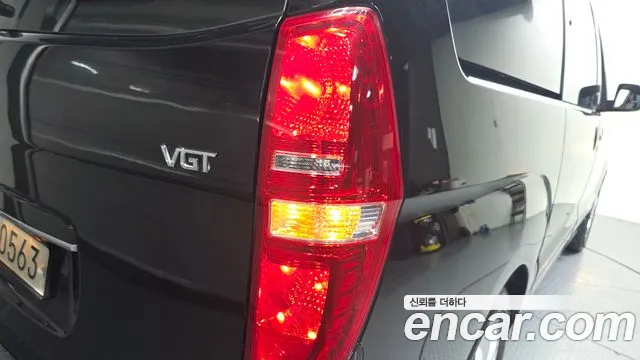 Hyundai Starex 2019 — фото 9