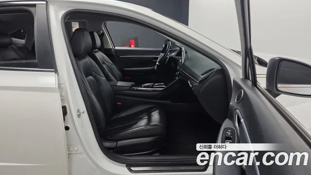 Hyundai Sonata 2020 — фото 12