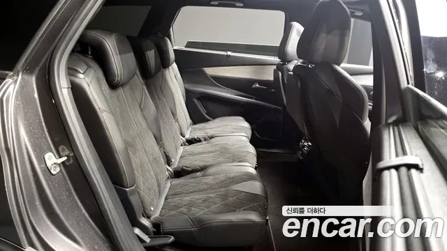 Peugeot 5008 2020 — фото 11