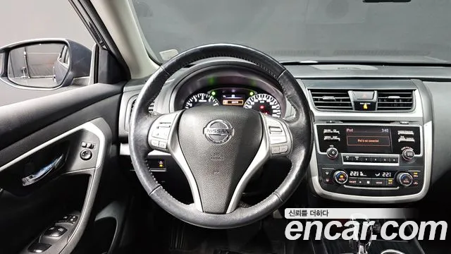 Nissan Altima 2017 — фото 19
