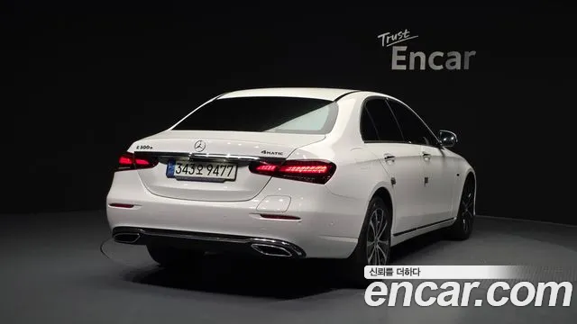 Mercedes-Benz E-Class 2021 — фото 2