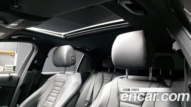 Mercedes-Benz E-Class 2021 — фото 19