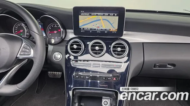 Mercedes-Benz C-Class 2018 — фото 14