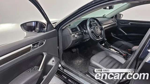 Volkswagen Passat 2018 — фото 13