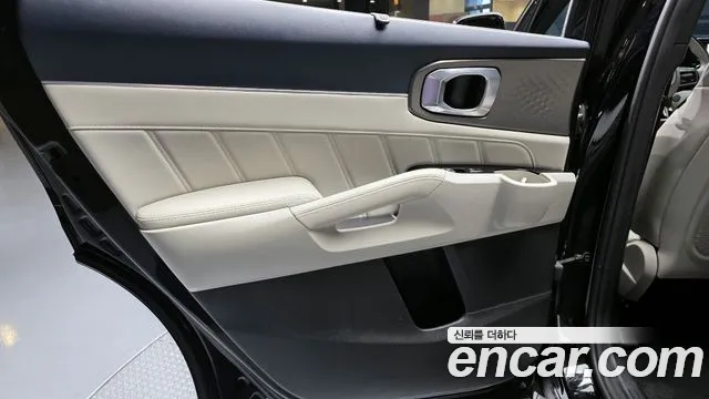 Kia Sorento 2021 — фото 15