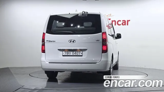 Hyundai Starex 2019 — фото 4