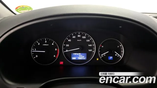 Hyundai Starex 2019 — фото 11