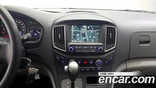 Hyundai Starex 2019 — фото 20
