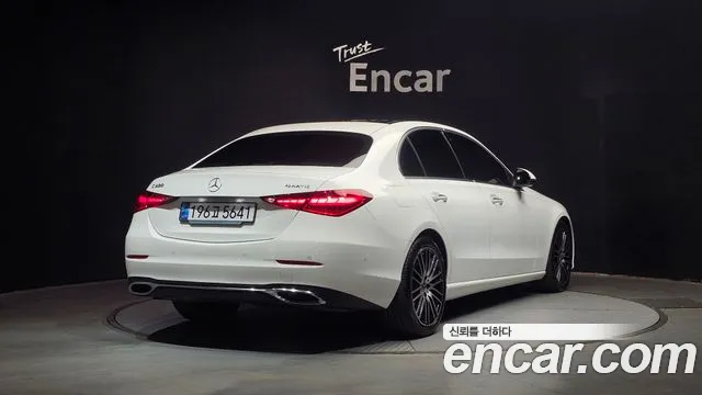 Mercedes-Benz C-Class 2024 — фото 2