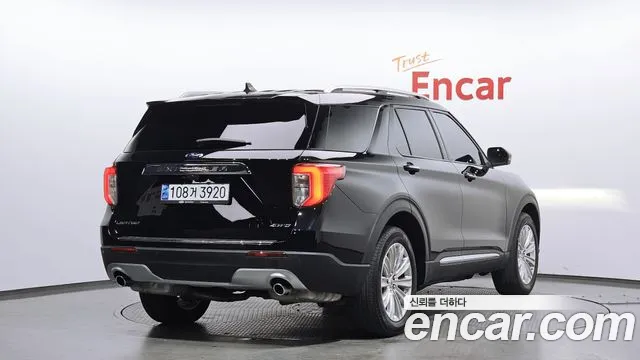 Ford Explorer 2021 — фото 2