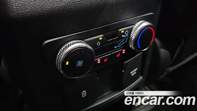 Ford Explorer 2021 — фото 18