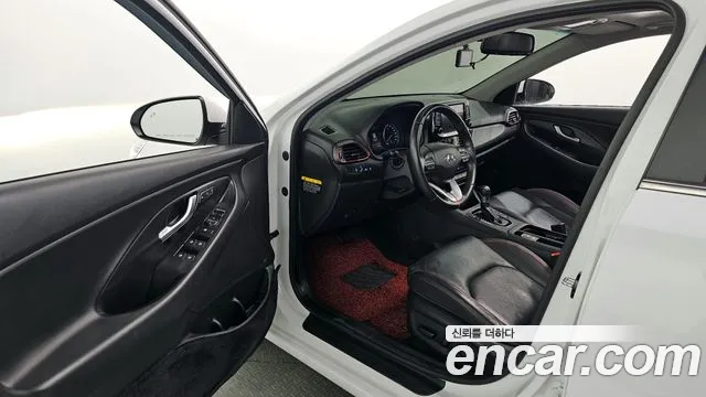 Hyundai i30 2018 — фото 10