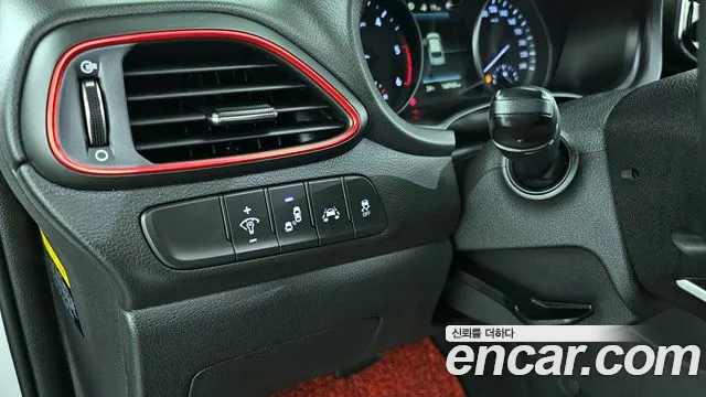 Hyundai i30 2018 — фото 14
