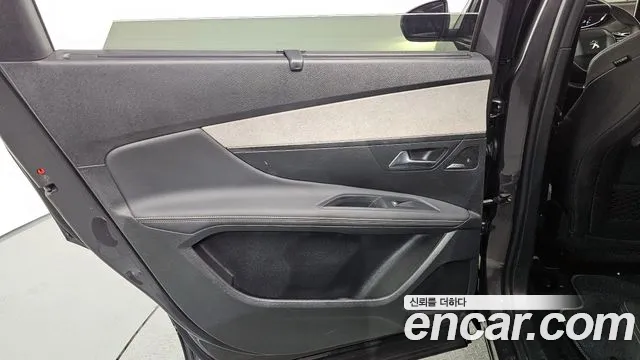 Peugeot 5008 2020 — фото 15