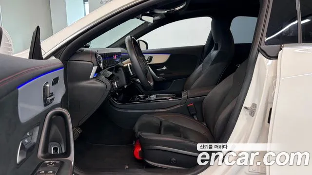Mercedes-Benz CLA-Class 2025 — фото 11