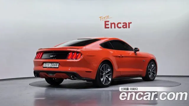 Ford Mustang 2015 — фото 2
