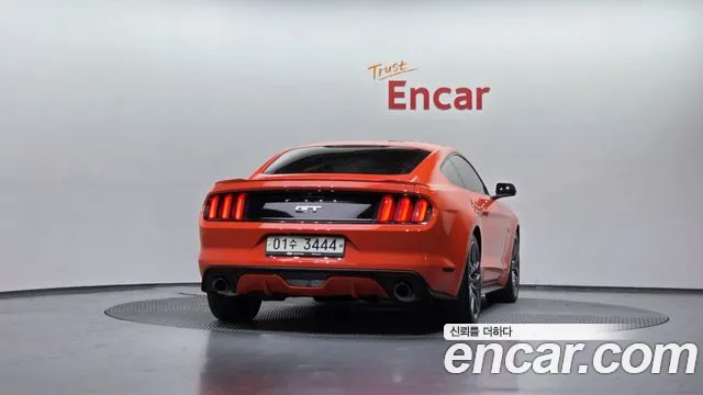 Ford Mustang 2015 — фото 4
