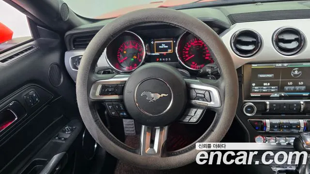 Ford Mustang 2015 — фото 13