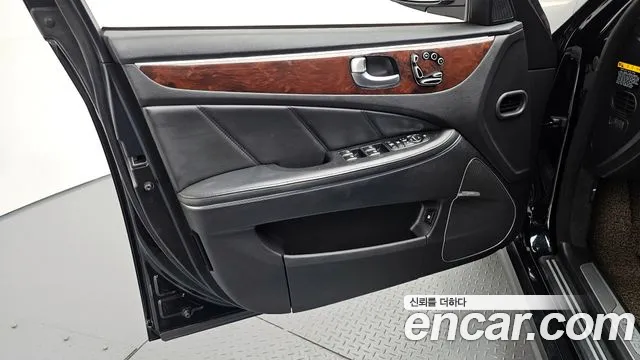 Hyundai Equus 2012 — фото 14