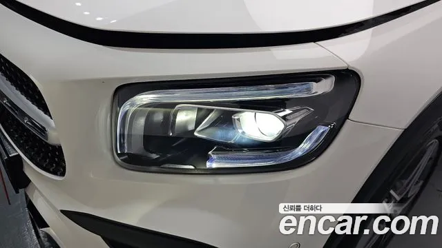 Mercedes-Benz GLB-Class 2023 — фото 8