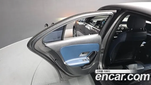 Mercedes-Benz A-Class 2020 — фото 15