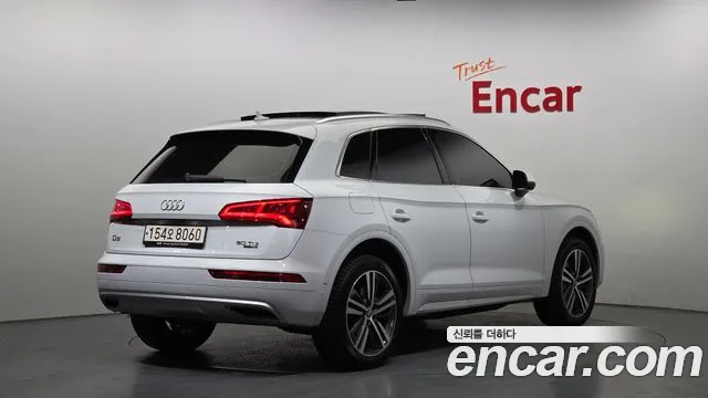 Audi Q5 2020 — фото 2