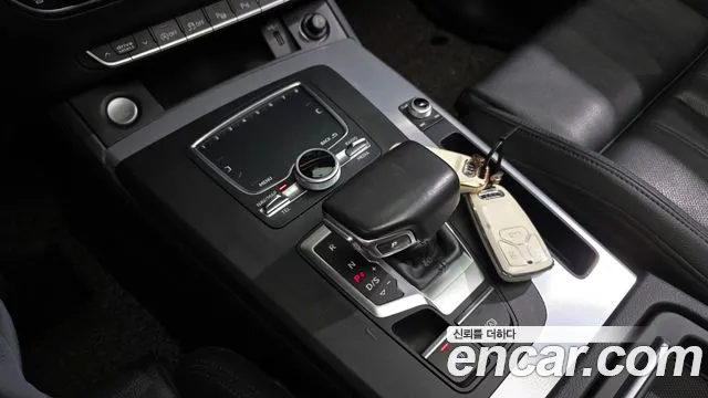 Audi Q5 2020 — фото 12