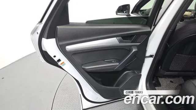 Audi Q5 2020 — фото 15