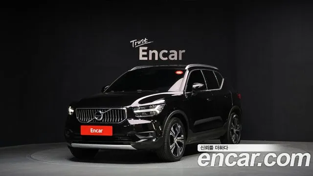 Volvo XC40 2019 — фото 1