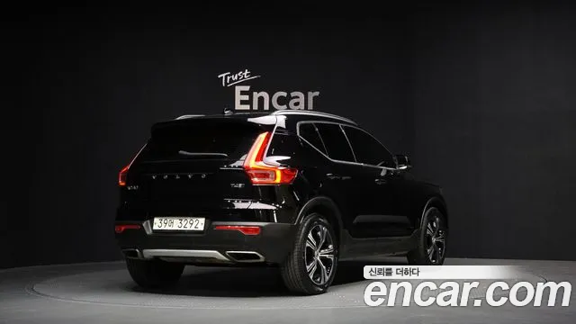 Volvo XC40 2019 — фото 2