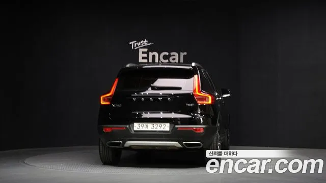 Volvo XC40 2019 — фото 4