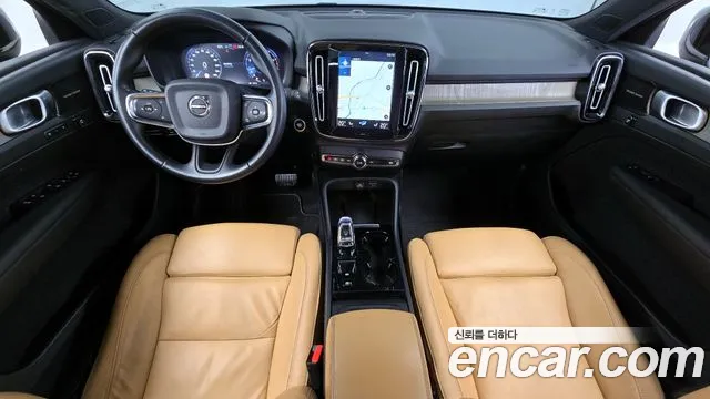Volvo XC40 2019 — фото 10
