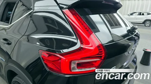 Volvo XC40 2019 — фото 9