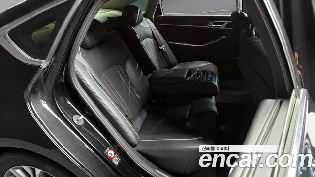 Hyundai Genesis 2015 — фото 11