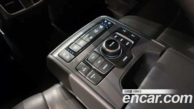 Hyundai Genesis 2015 — фото 18