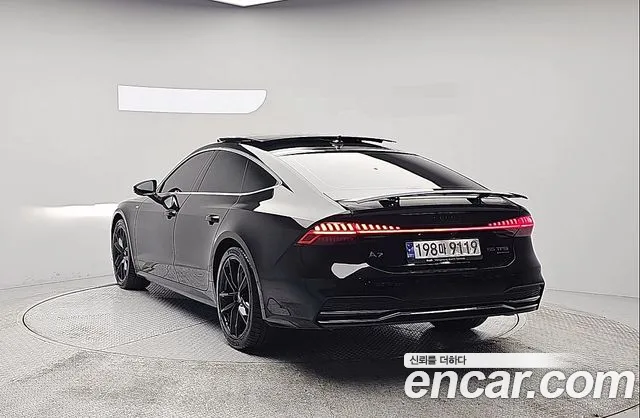 Audi A7 2021 — фото 2