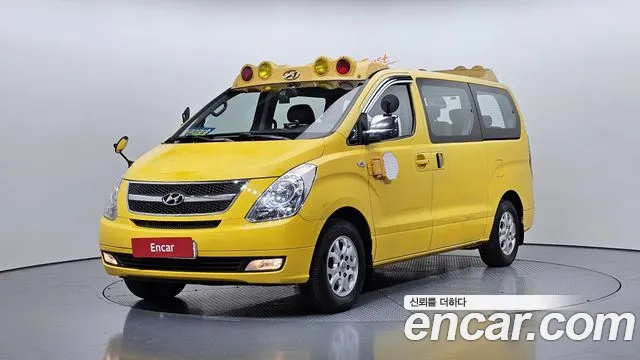 Hyundai Starex 2010 — фото 1