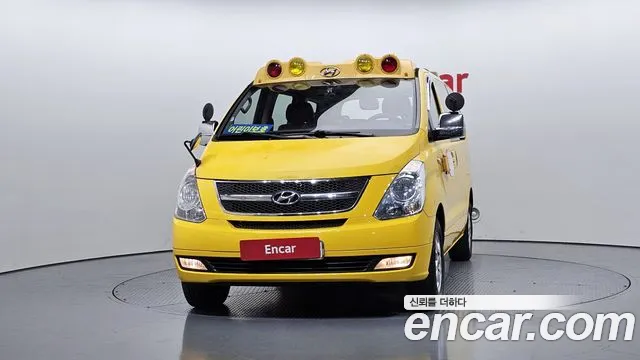 Hyundai Starex 2010 — фото 3