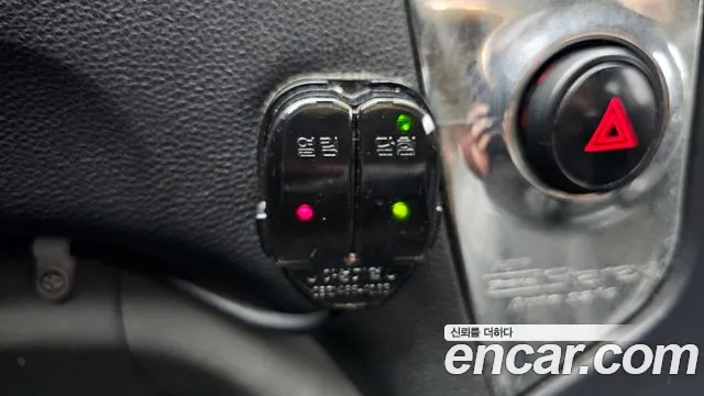 Hyundai Starex 2010 — фото 16
