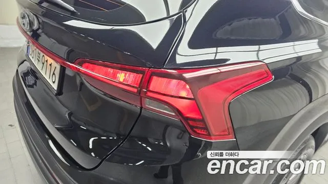 Hyundai Santafe 2021 — фото 9