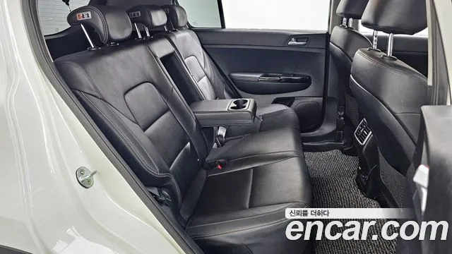 Kia Sportage 2018 — фото 12