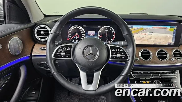Mercedes-Benz E-Class 2020 — фото 14