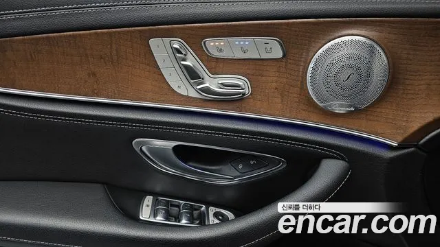 Mercedes-Benz E-Class 2020 — фото 19