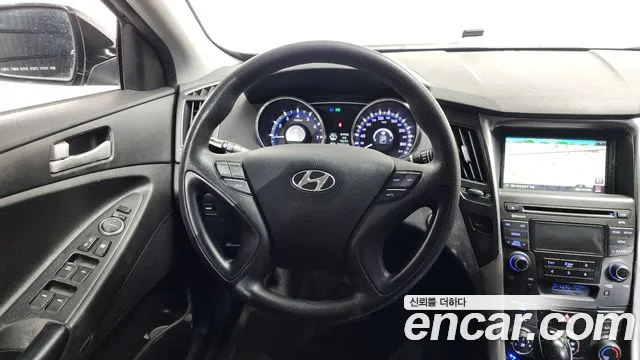 Hyundai Sonata 2014 — фото 12